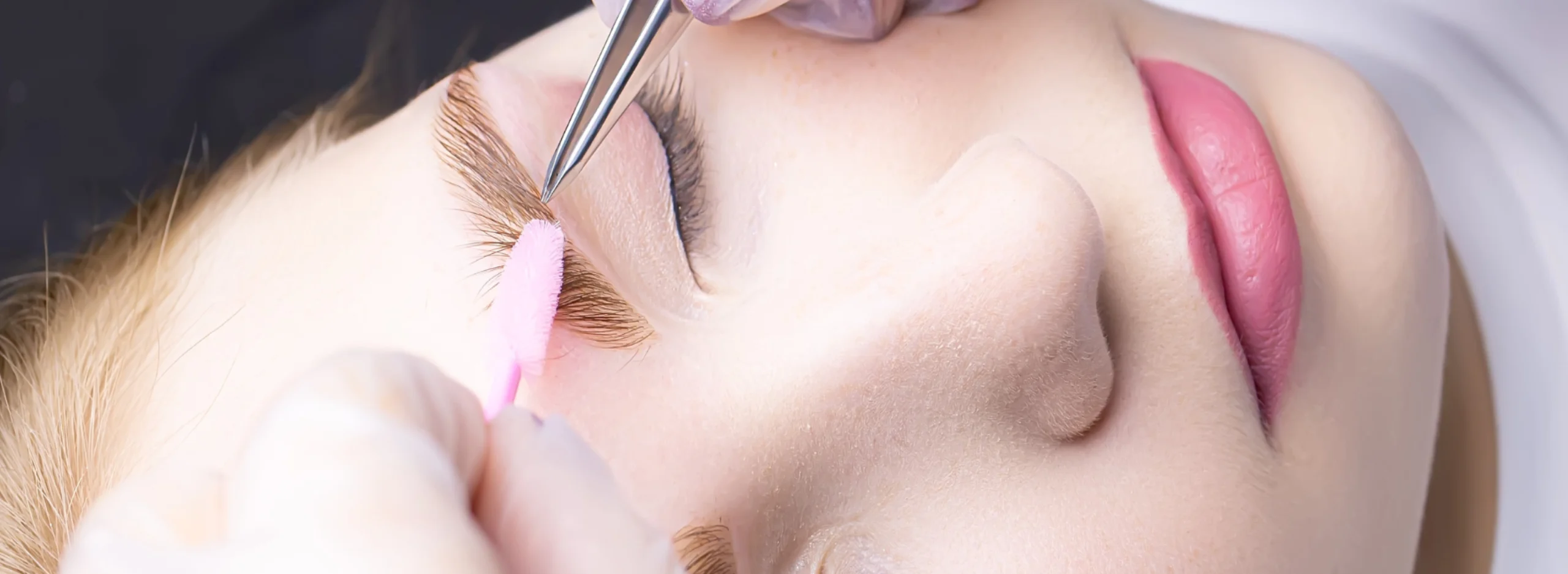 Waxing eyebrows - buyitalwax.com