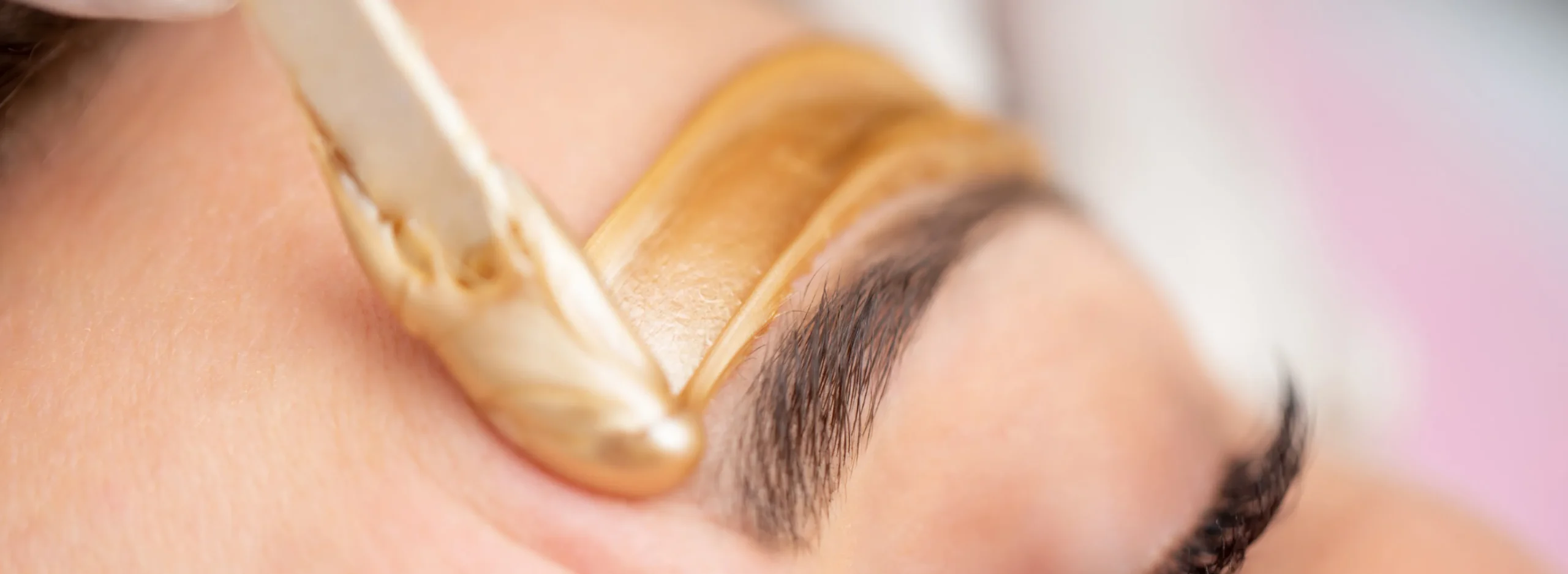 How To Trim Eyebrows Like A Pro - buyitalwax.com